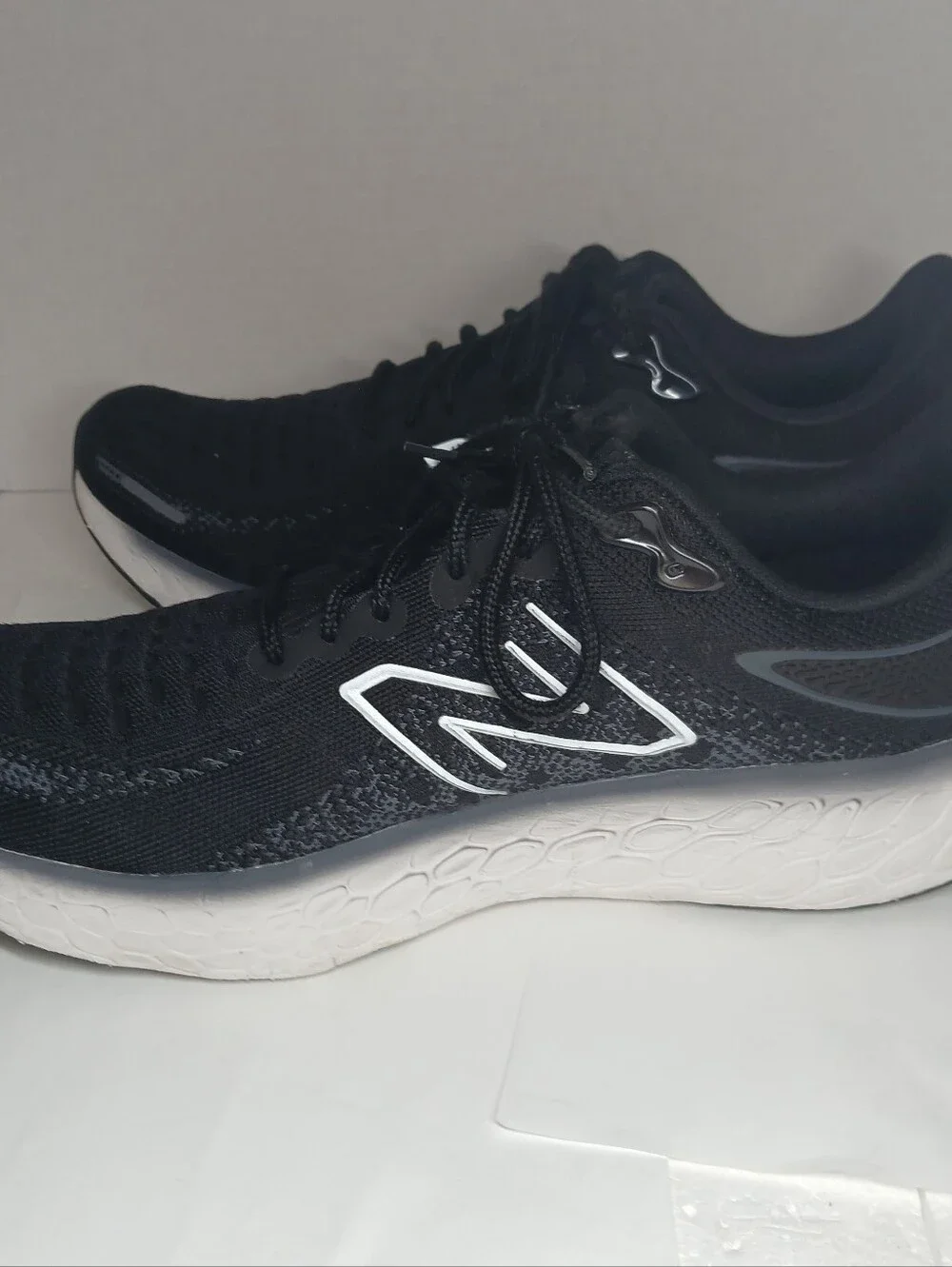 New Balance Fresh Foam 1080 Men's Size 12 Black White Running Shoes Sneakers - Picture 10 of 16